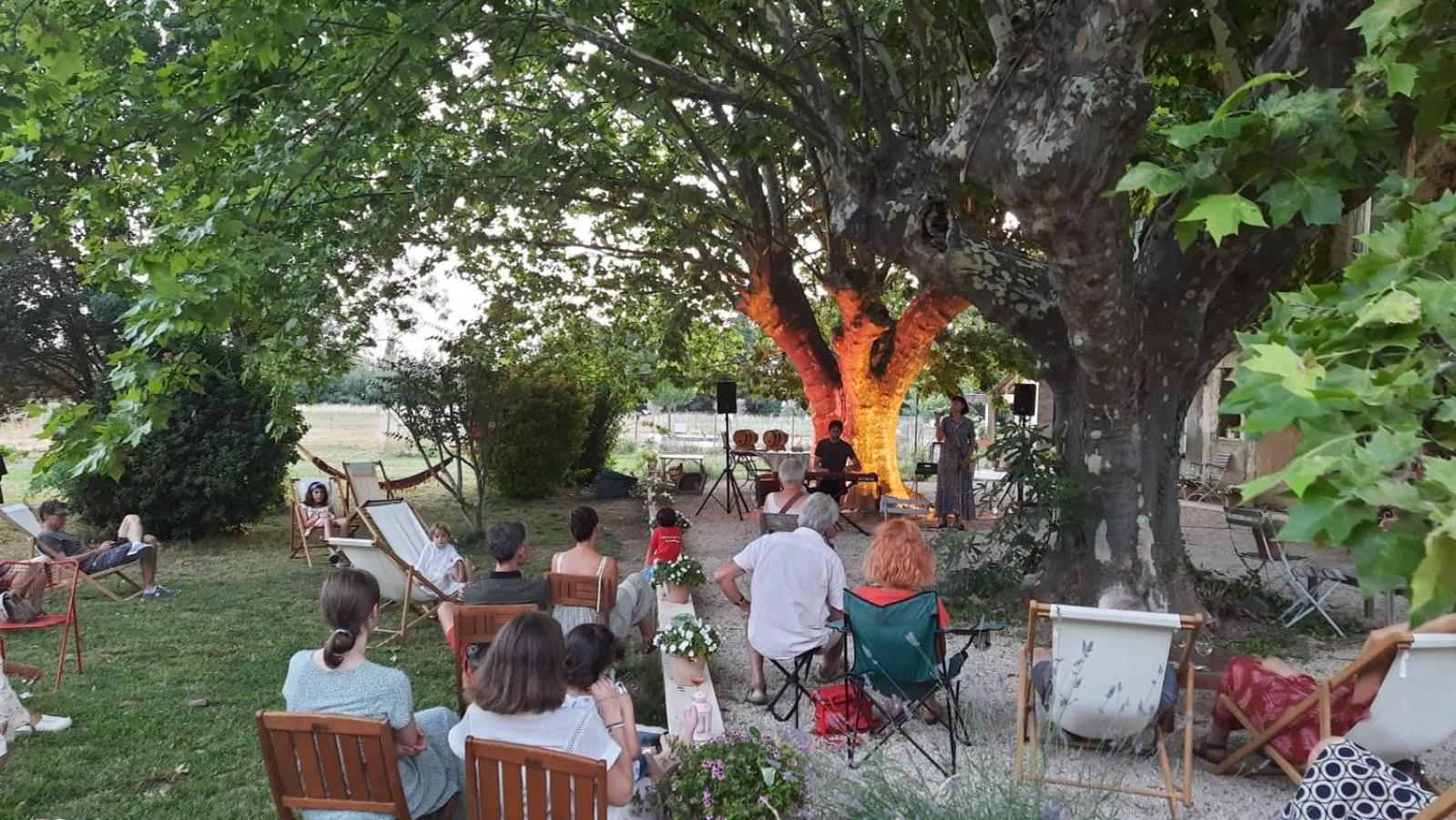 Mas De Karlotte Villa Pernes-les-Fontaines Eksteriør billede